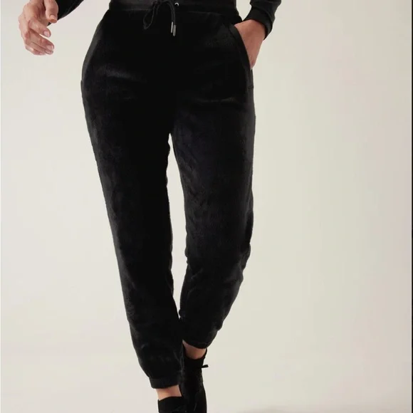 Athleta Double Cozy Karma Plush Joggers with Pockets size Small - Picture 3 of 7
